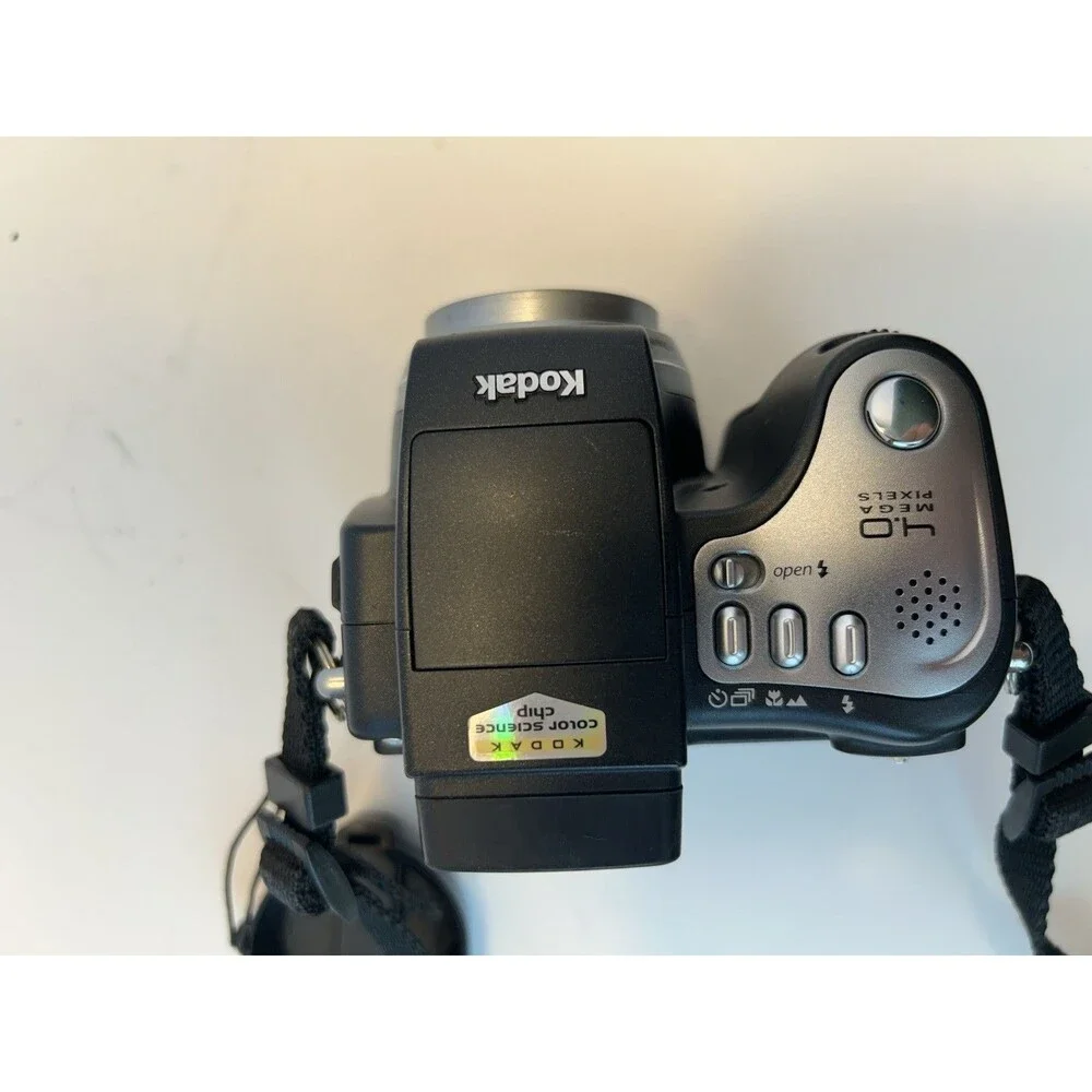 Kodak EasyShare DX6490 4MP Digital Camera Bundle - Charger, Battery , Cord